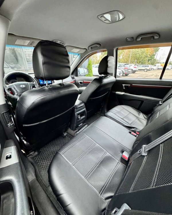 Hyundai Santa Fe CM - Image 11