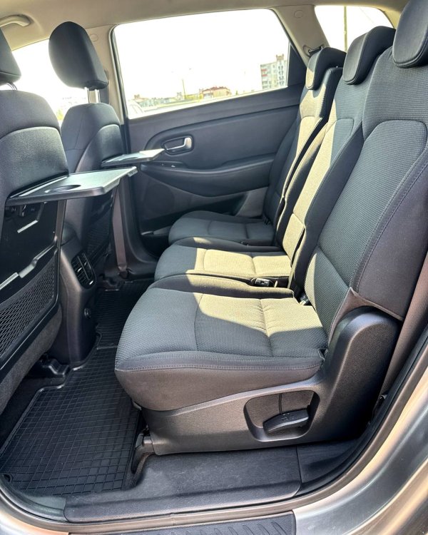 Kia Carens III - Image 13