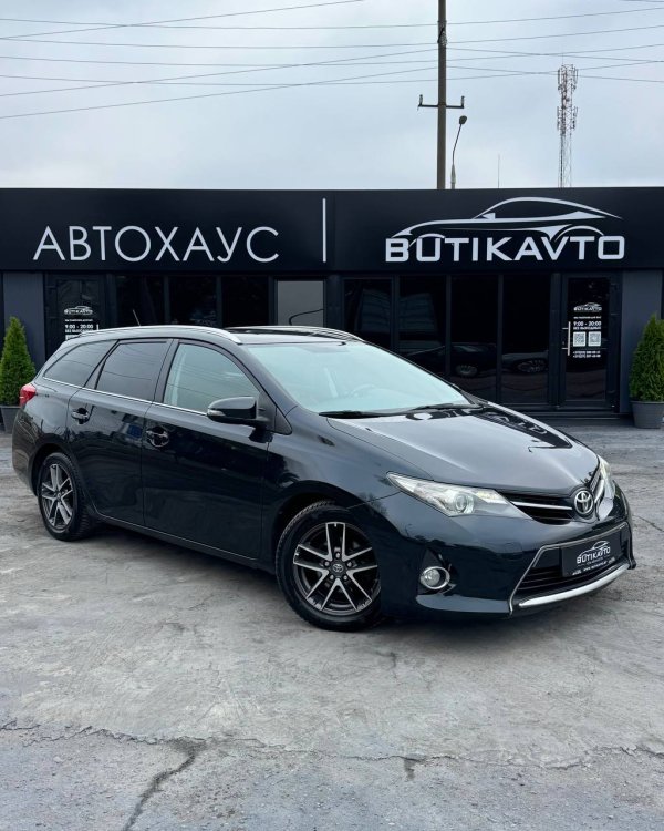 Toyota Auris II (E180)