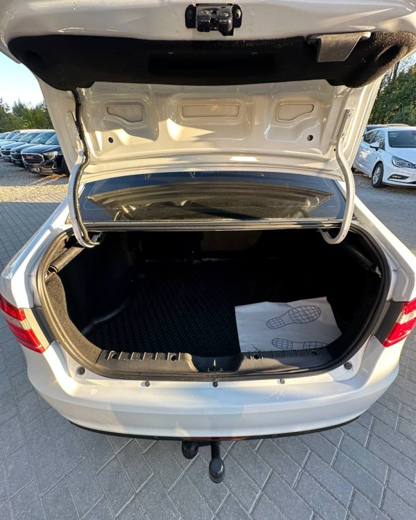 Lada (ВАЗ) Vesta I - Image 12