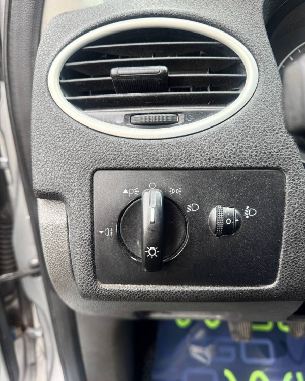 Ford Focus I · Рестайлинг - Image 16