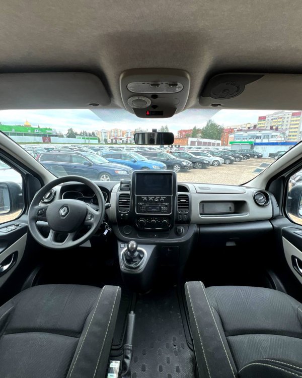 Renault Trafic III - Image 10