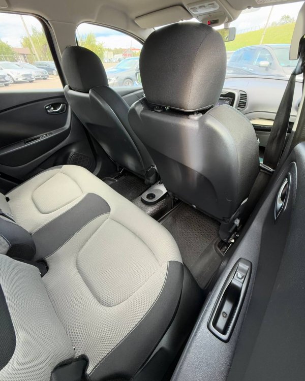 RENAULT CAPTUR - Image 16