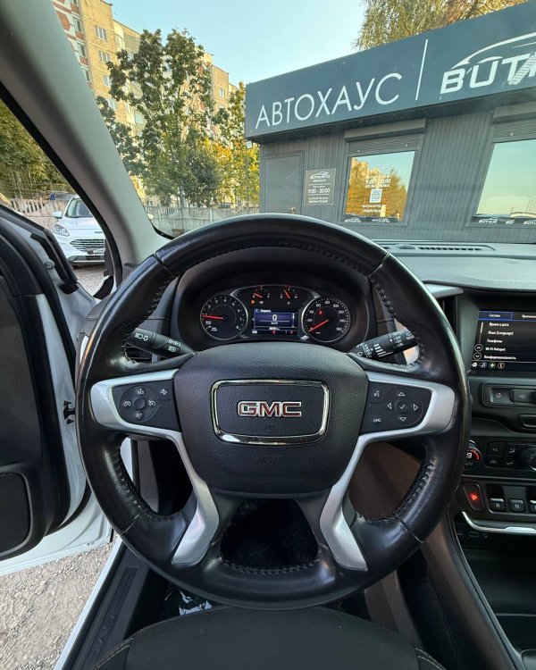 GMC Terrain II - Image 11