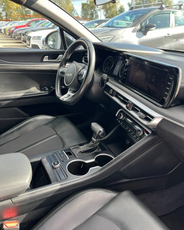 Kia K5 III - Image 13