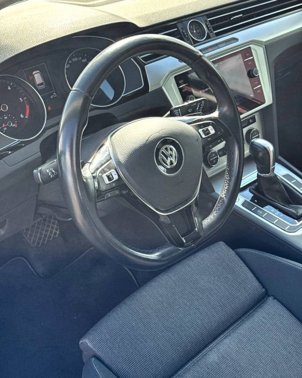 Volkswagen Passat B8 - Image 9