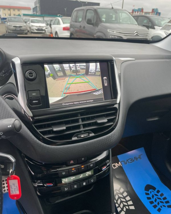 Peugeot 2008 I · Рестайлинг - Image 11