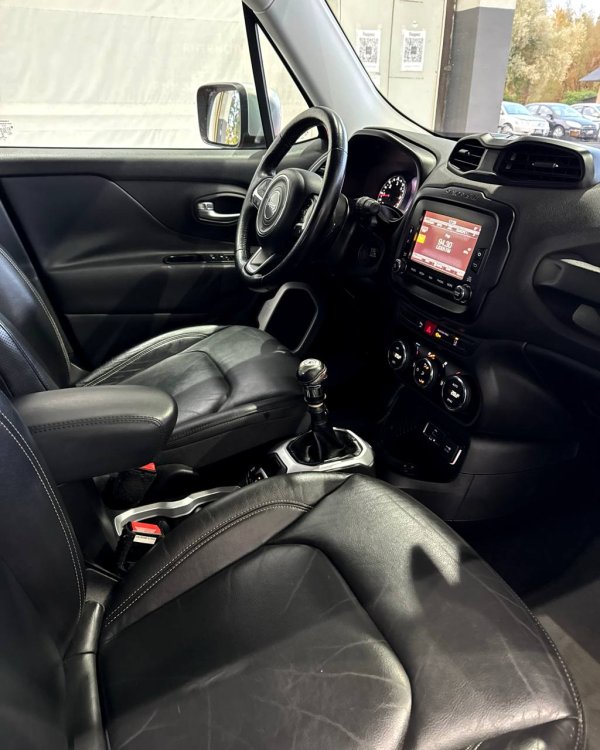 Jeep Renegade I - Image 17