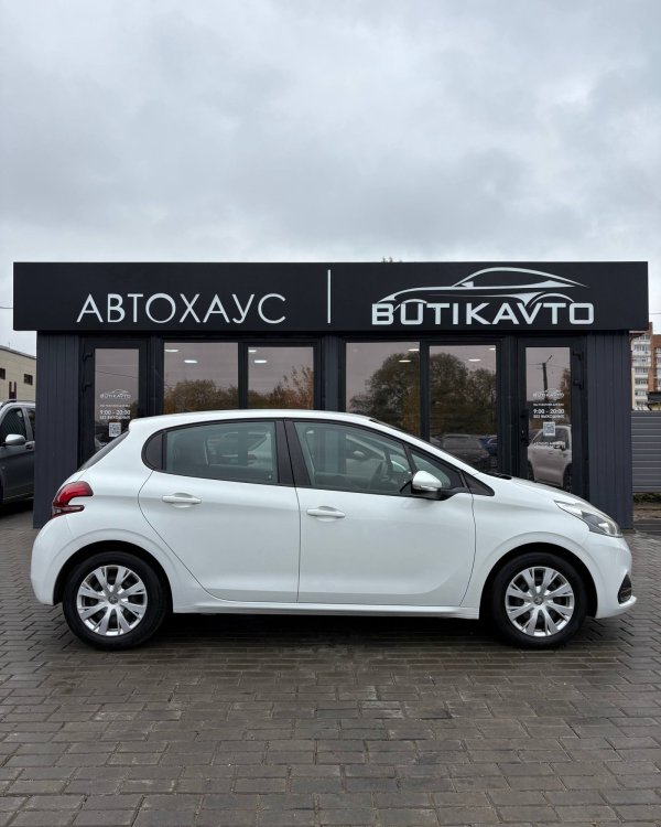 Peugeot 208 I · Рестайлинг - Image 13