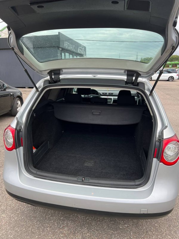 Volkswagen Passat B6 - Image 15