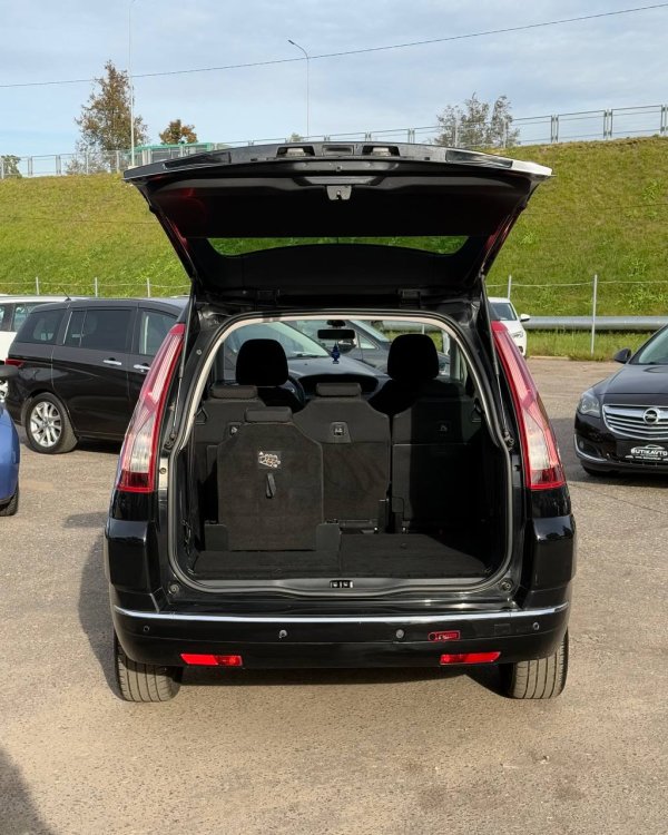Citroen C4 Picasso I - Image 18