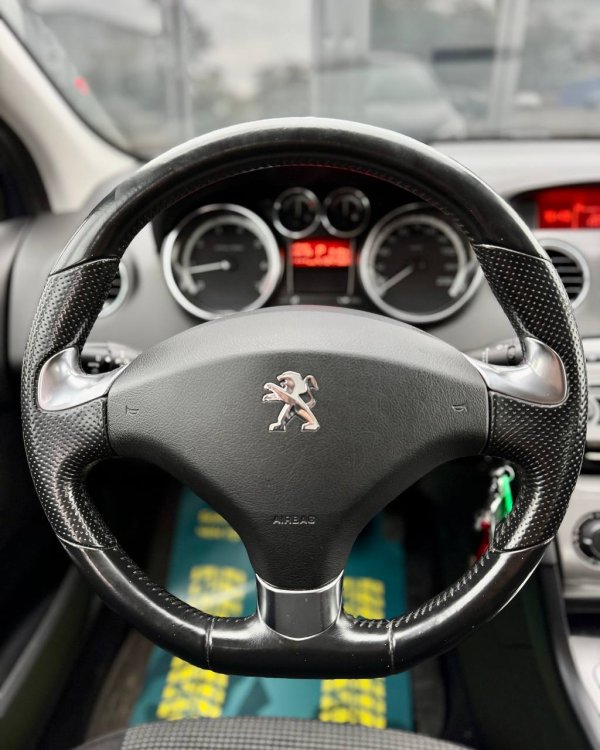 Peugeot 408 I · Рестайлинг - Image 15