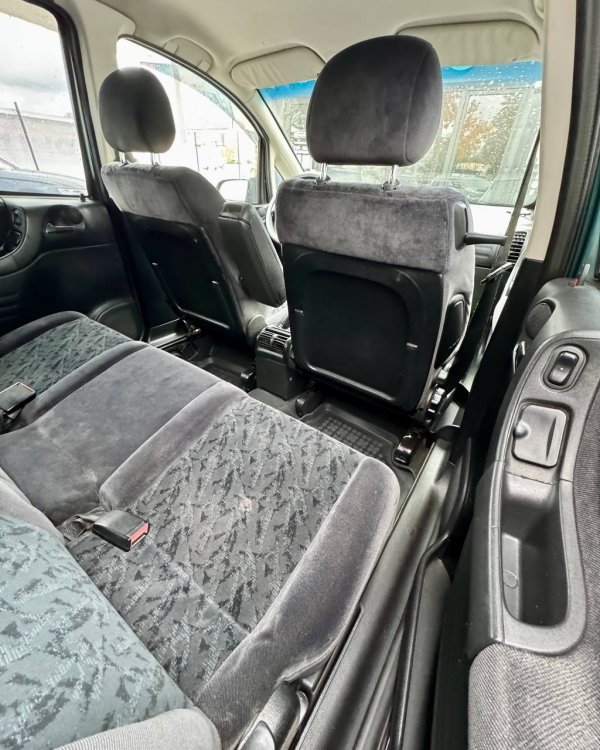 Opel Zafira A - Image 13