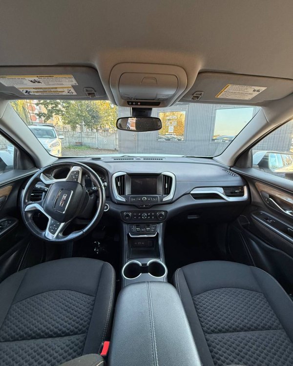 GMC Terrain II - Image 9