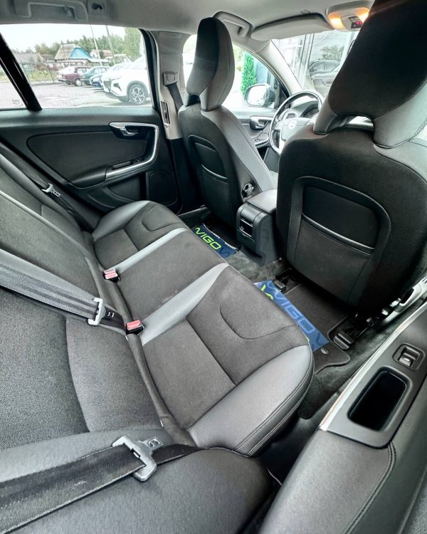 Volvo V60 I - Image 11