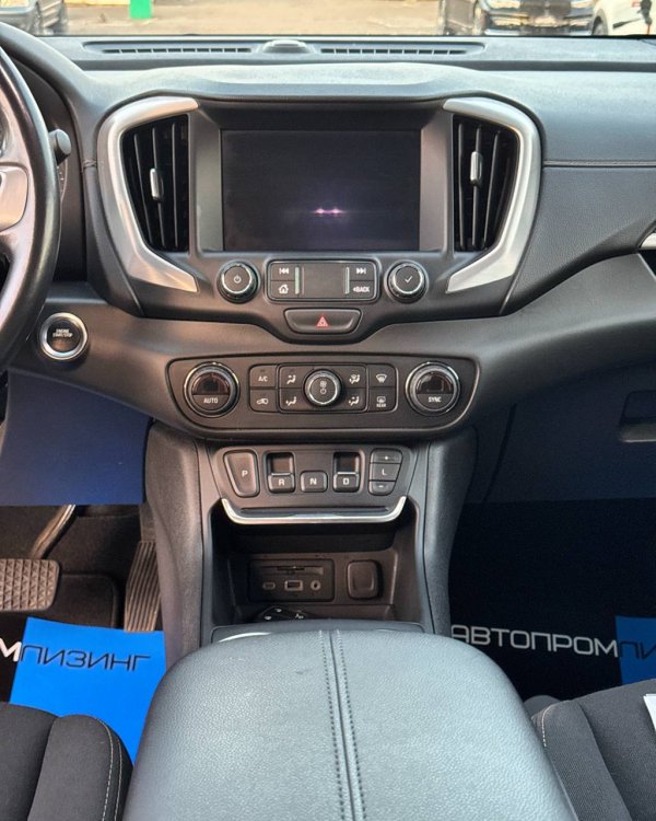 GMC Terrain II - Image 11