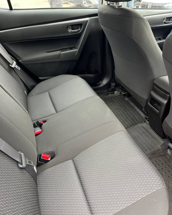 Toyota Corolla XI (E170) - Image 13