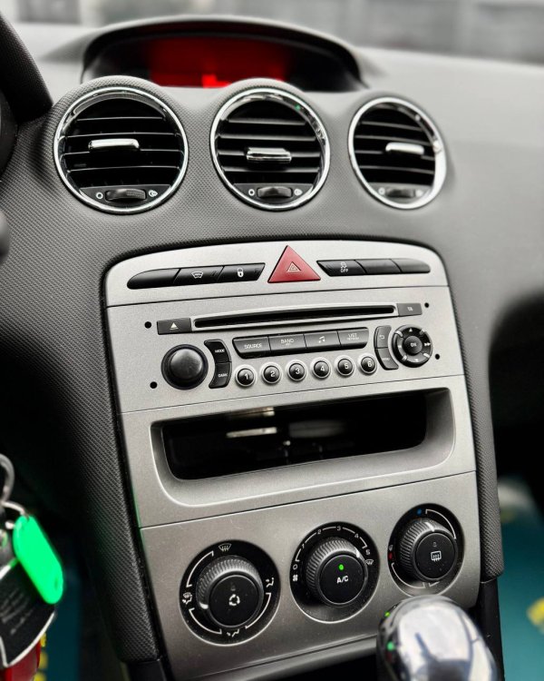 Peugeot 408 I · Рестайлинг - Image 16