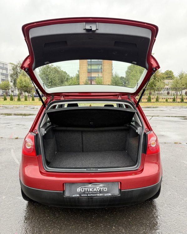 Volkswagen Golf V - Image 12