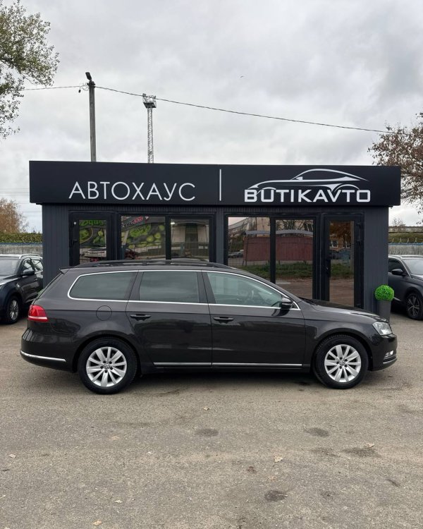 Volkswagen Passat B7 - Image 8