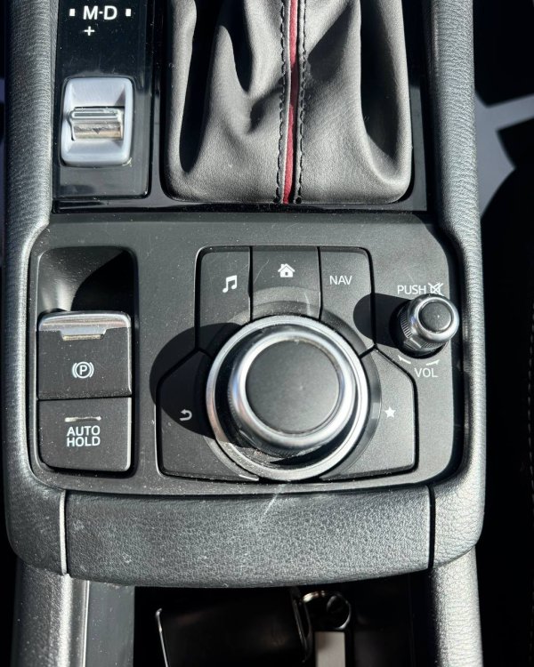 Mazda CX-3 I · Рестайлинг - Image 19