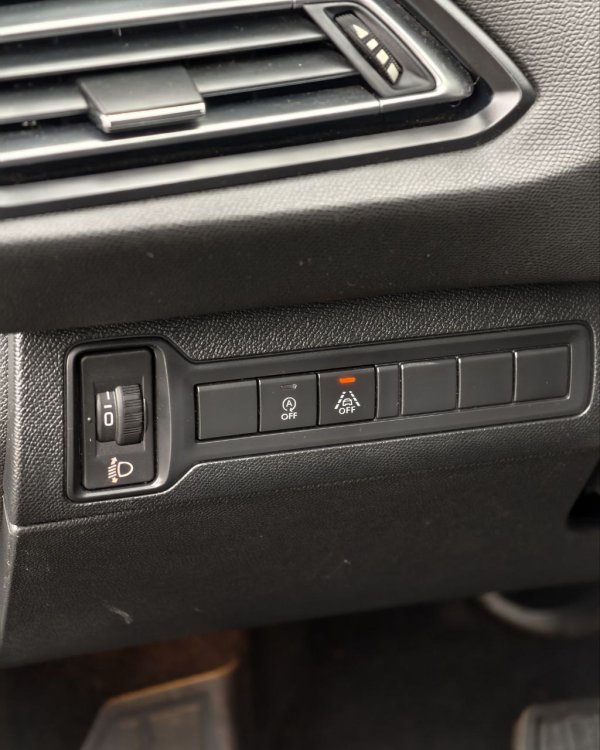 Peugeot 308 T9 · Рестайлинг - Image 15