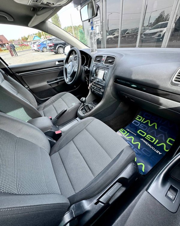 Volkswagen Golf VI - Image 13