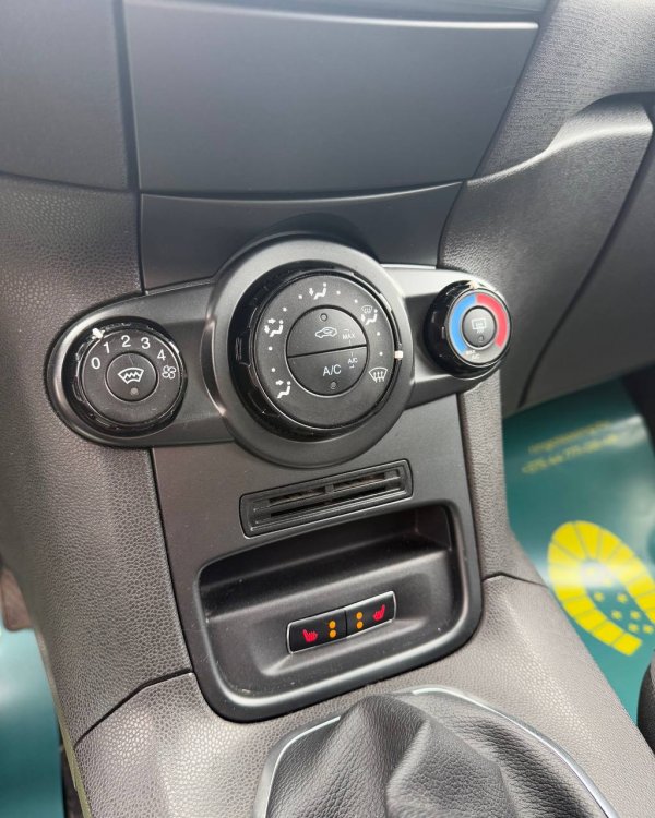 Ford Fiesta VI · Рестайлинг - Image 16