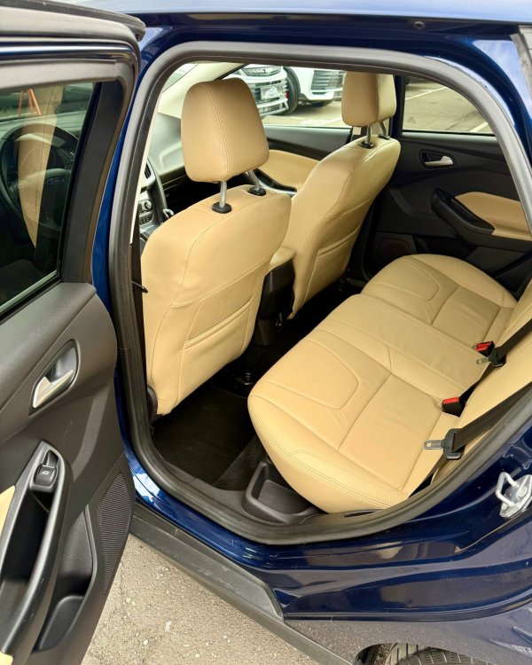 Ford Focus III - Image 16