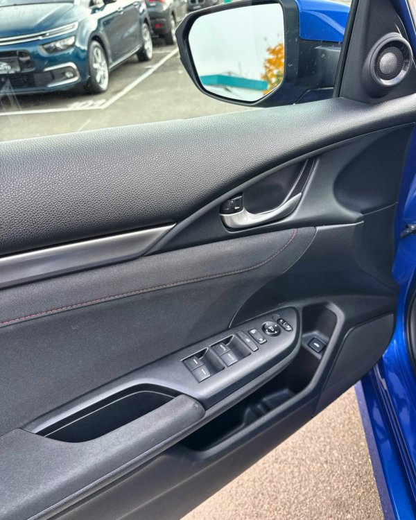 Honda Civic X - Image 9