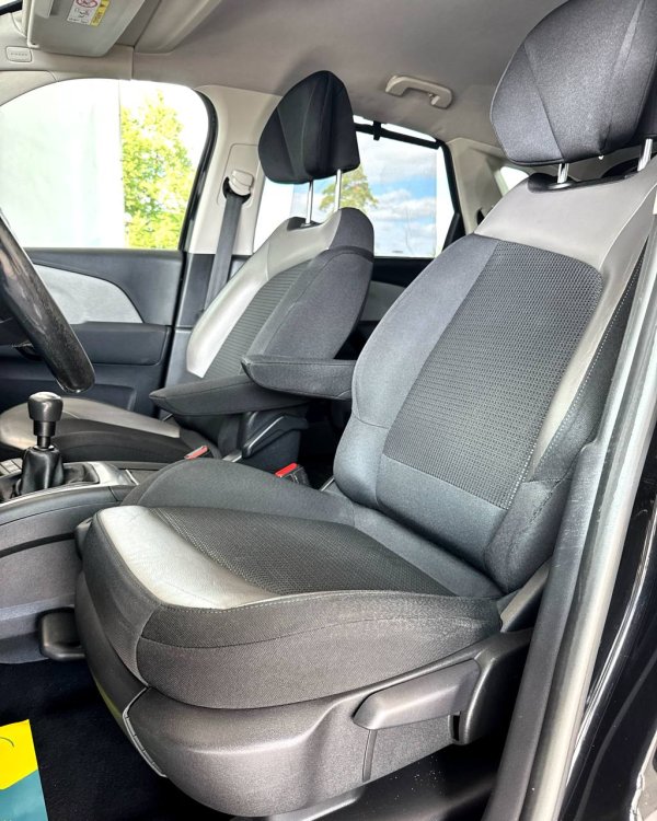 Citroen C4 Picasso II - Image 10