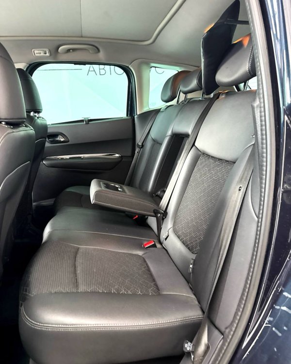Peugeot 3008 I · Рестайлинг - Image 13