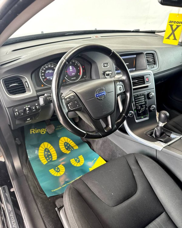 Volvo V60 I - Image 11