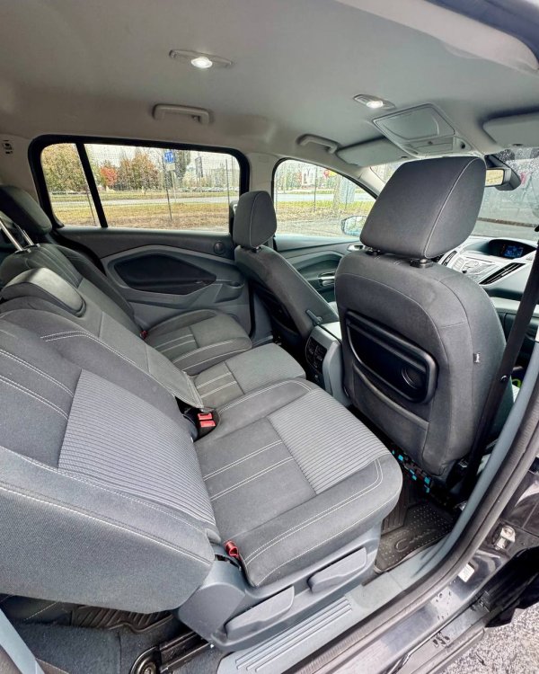 Ford Grand C-Max I - Image 13