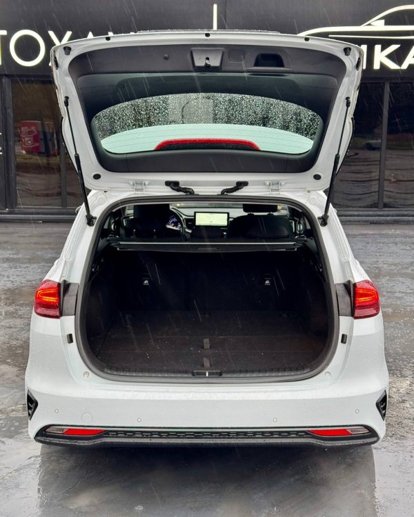 Kia Cee'd III - Image 14