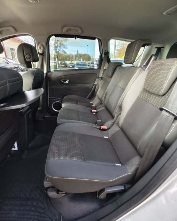 Renault Grand Scenic III - Image 11