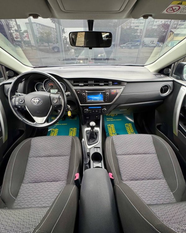 Toyota Auris II (E180) - Image 9