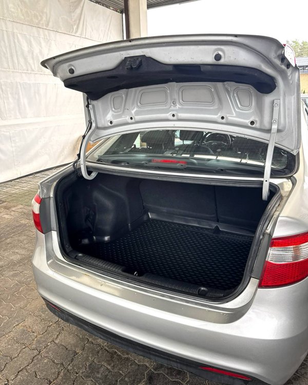 Kia Rio III - Image 15