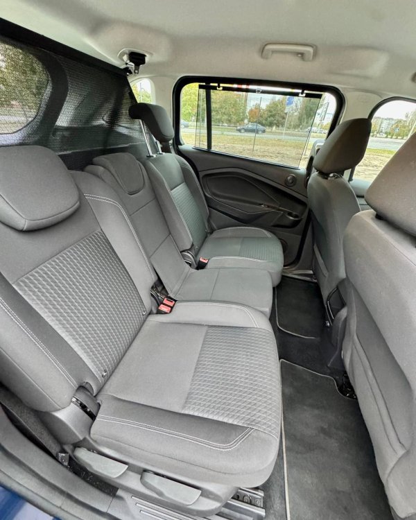 Ford Grand C-Max II - Image 13