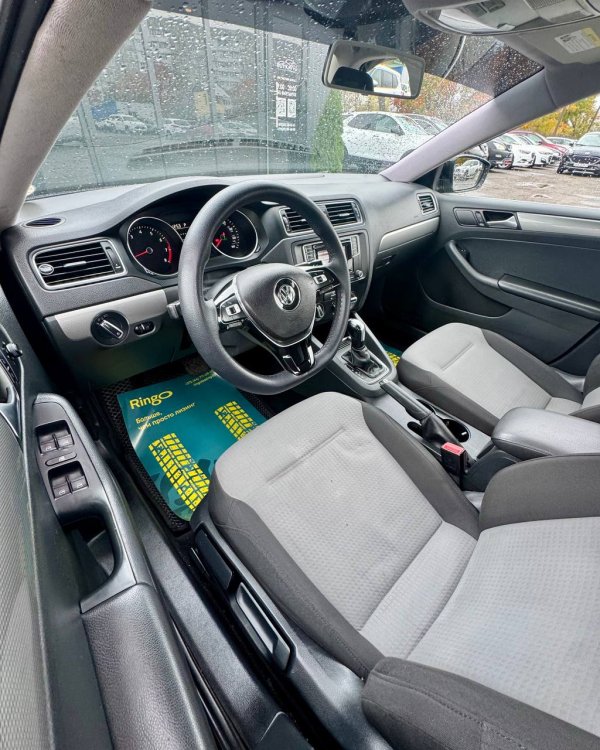 Volkswagen Jetta VI · Рестайлинг - Image 10