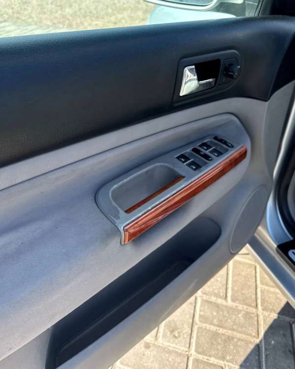 Volkswagen Bora I - Image 9