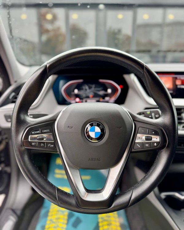 BMW 1 серия F40 - Image 15