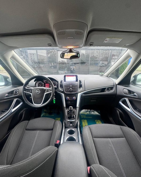 Opel Zafira C - Image 9