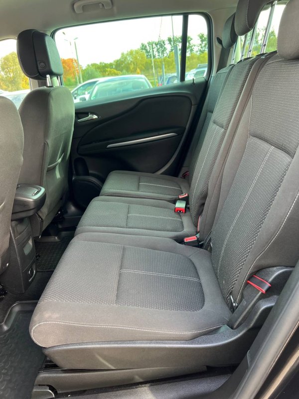 Opel Zafira C - Image 15