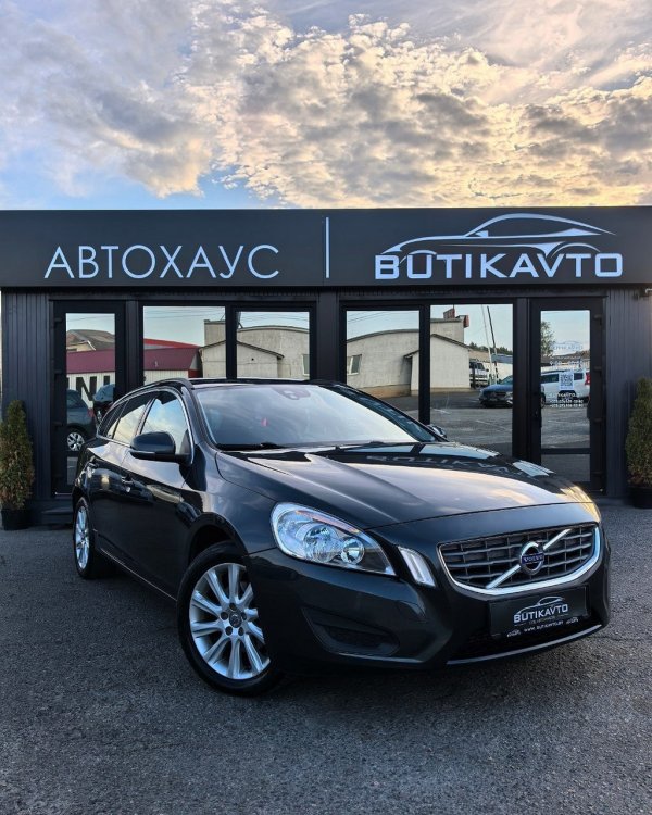 Volvo V60 I