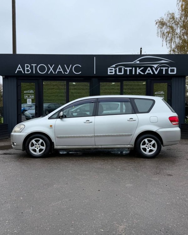 Toyota Avensis Verso I - Image 5