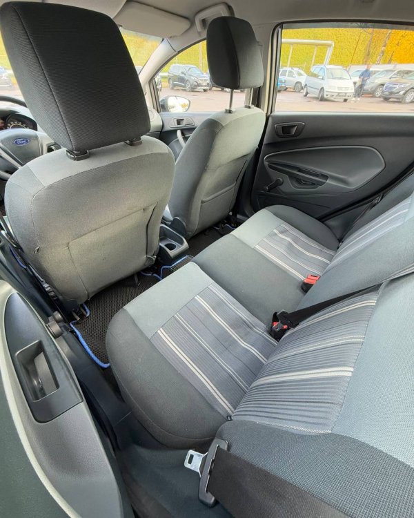 Ford Fiesta VI - Image 10