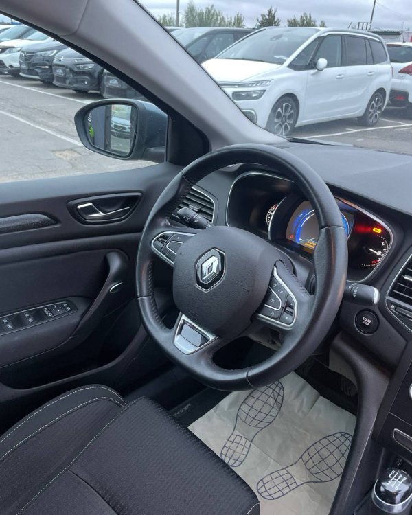 Renault Megane IV - Image 10