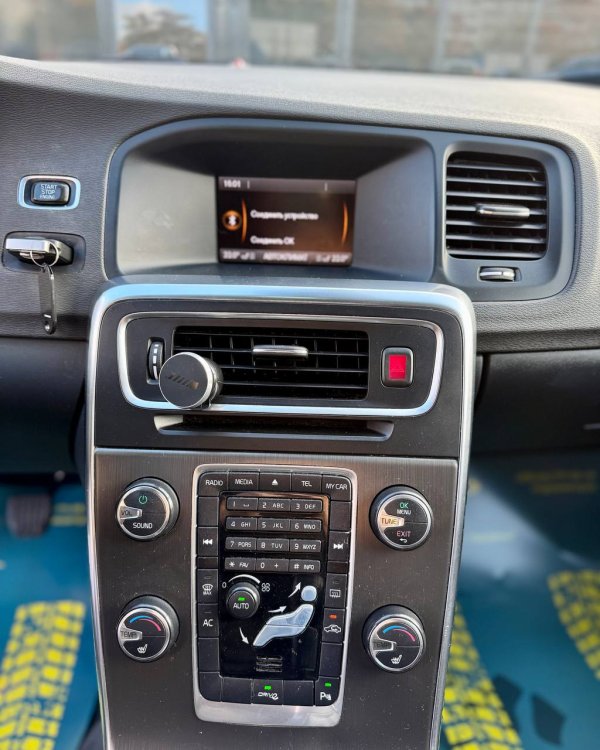 Volvo V60 I - Image 16
