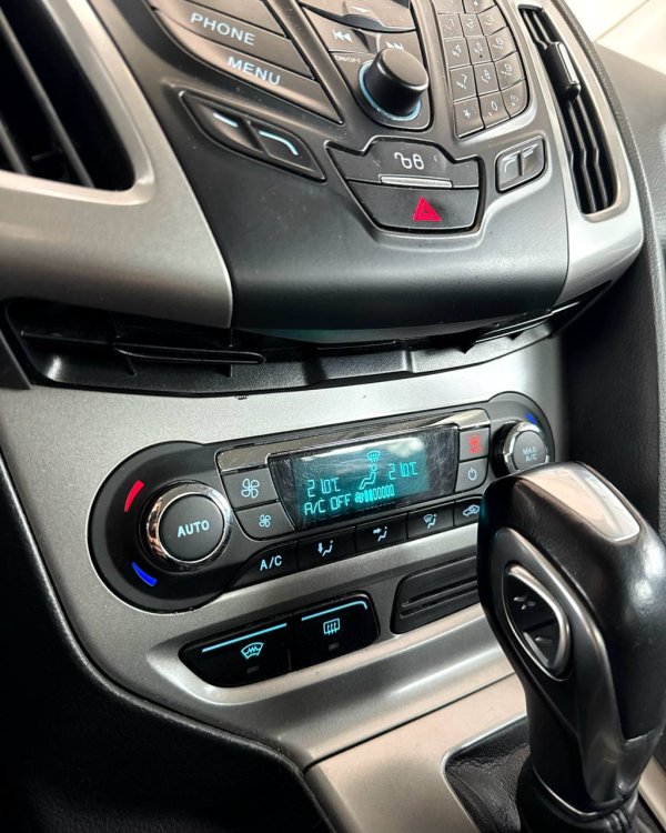 Ford Focus III - Image 13